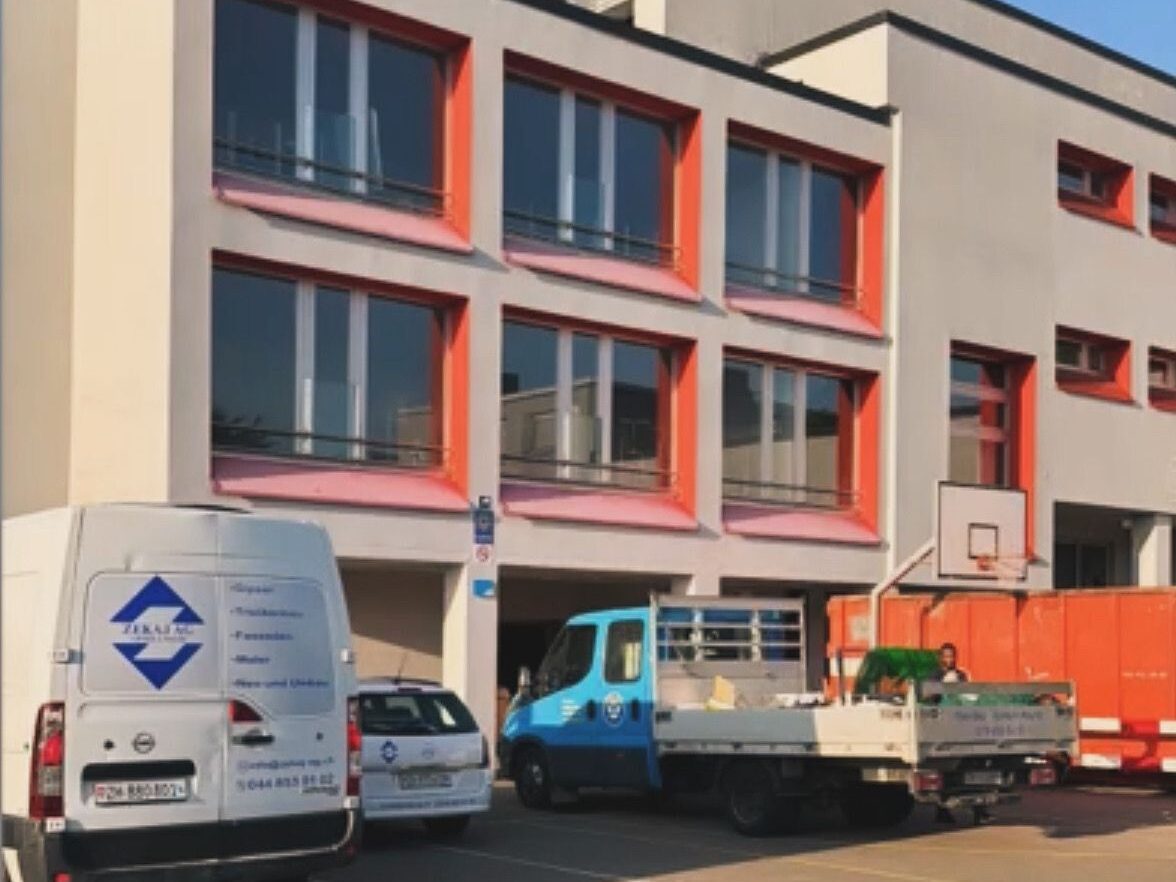 Zekaj AG – Schulanlage, Fassaden- und Malerarbeiten