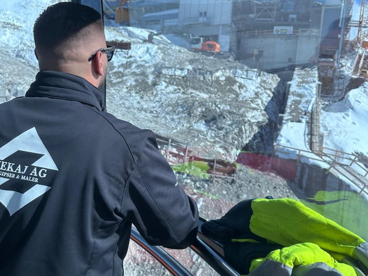 Zekaj AG – Grossbaustelle Titlis in Engelberg, Fassaden- und Gipserarbeiten